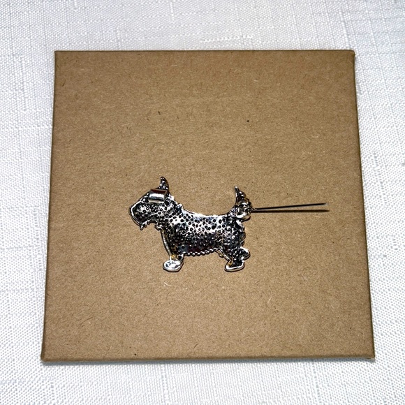 1-1/2” Sliver Tone Scottie Dog Pin or Brooch - Picture 3 of 6